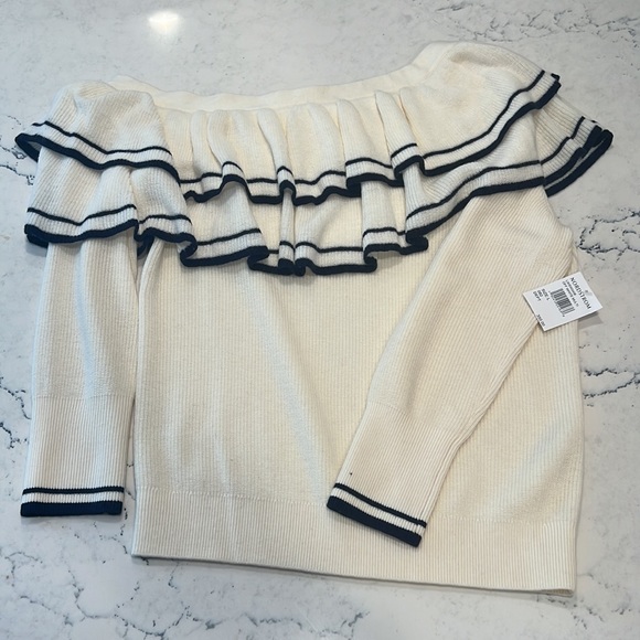 OFF THE SHOULDER NEVER BEEN WORN - Picture 3 of 4